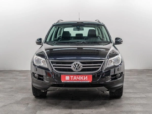 Внедорожник Volkswagen Tiguan 2010 года, 1155000 рублей, Красноярск