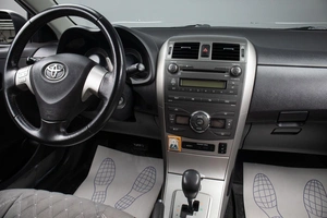 Седан Toyota Corolla 2008 года, 979000 рублей, Оренбург