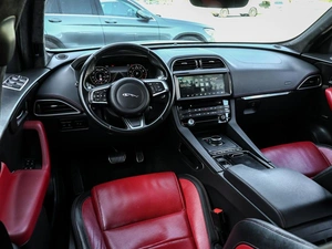 Внедорожник Jaguar F-Pace 2020 года, 3599000 рублей, Волгоград