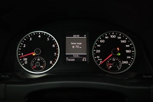 Внедорожник Volkswagen Tiguan 2013 года, 1530000 рублей, Курск