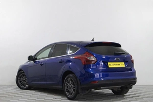 Хетчбэк Ford Focus 2015 года, 819000 рублей, Сургут