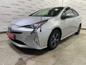 Лифтбек Toyota Prius 2016 года, 1465000 рублей, Красноярск
