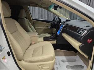 Седан Toyota Camry 2017 года, 1729412 рублей, Красноярск