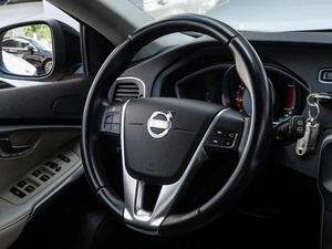 Хетчбэк Volvo V40 Cross Country 2013 года, 1335000 рублей, Волгоград