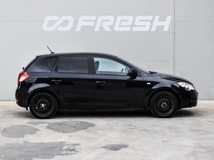 Хетчбэк Kia Ceed 2010 года, 695000 рублей, Краснодар
