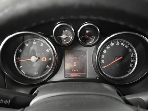 Седан Opel Astra 2013 года, 676200 рублей, Казань