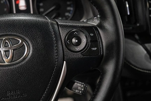 Внедорожник Toyota RAV4 2016 года, 2259000 рублей, Новокузнецк