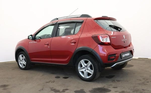 Хетчбэк Renault Sandero Stepway 2015 года, 919000 рублей, Орёл