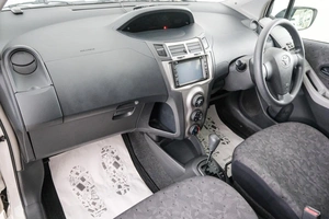 Хетчбэк Toyota Vitz 2008 года, 599000 рублей, Красноярск