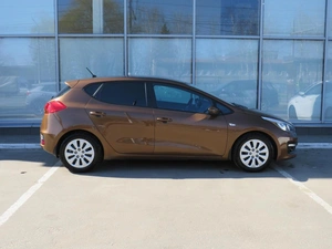 Хэтчбек Kia Ceed 2015 года, 1160000 рублей, Курск