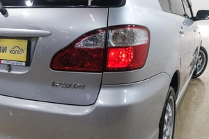 Минивэн Toyota Ipsum 2004 года, 789000 рублей, Новокузнецк