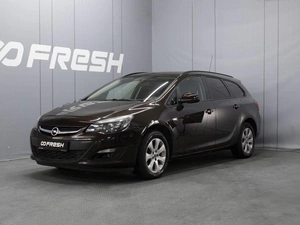 Универсал Opel Astra 2014 года, 550000 рублей, Омск