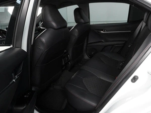 Седан Toyota Camry 2021 года, 2999000 рублей, Красный Пахарь
