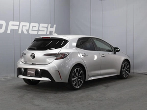 Хетчбэк Toyota Corolla 2018 года, 1750000 рублей, Омск