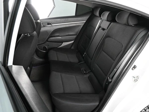 Седан Hyundai Elantra 2017 года, 1550000 рублей, Аксай