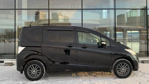 Минивэн Honda Freed 2013 года, 1162000 рублей, Красноярск