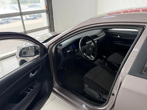 Седан Kia Rio 2018 года, 1250000 рублей, Смоленск