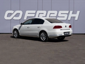 Седан Volkswagen Passat 2011 года, 1019000 рублей, Кропоткин