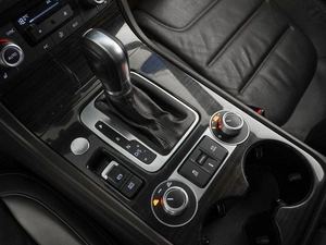 Внедорожник Volkswagen Touareg 2015 года, 2500000 рублей, Москва
