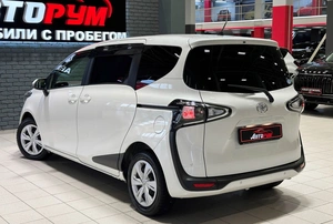 Минивэн Toyota Sienta 2018 года, 1498000 рублей, Красноярск