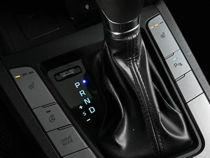 Седан Hyundai Elantra 2019 года, 1699000 рублей, Аксай