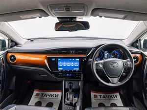 Хетчбэк Toyota Auris 2016 года, 1455000 рублей, Красноярск