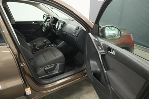 Внедорожник Volkswagen Tiguan 2014 года, 1580000 рублей, Курск