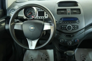 Хетчбэк Chevrolet Spark 2012 года, 539000 рублей, Омск