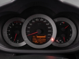 Внедорожник Toyota RAV4 2011 года, 1920000 рублей, Тюмень
