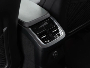 Внедорожник Volvo XC90 2021 года, 5249999 рублей, Москва