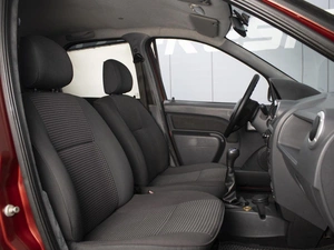 Седан Renault Logan 2009 года, 480000 рублей, Омск