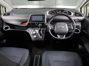 Минивэн Toyota Sienta 2015 года, 1279000 рублей, Тюмень