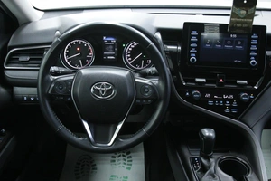Седан Toyota Camry 2021 года, 3133000 рублей, Солонцы