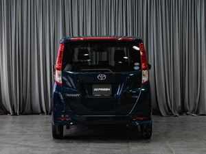 Минивэн Toyota Roomy 2020 года, 1719000 рублей, Тюмень