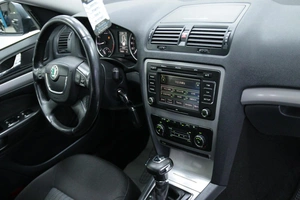 Универсал Skoda Octavia 2012 года, 1048000 рублей, Солонцы