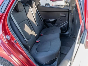 Седан Kia Rio 2013 года, 800000 рублей, Краснодар