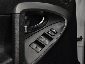 Внедорожник Toyota RAV4 2012 года, 1470000 рублей, Красноярск