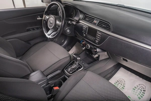 Седан Kia Rio 2018 года, 1379000 рублей, Томск