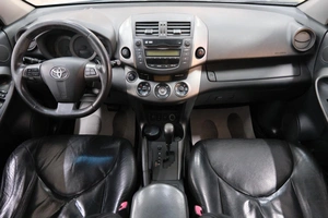 Внедорожник Toyota RAV4 2012 года, 1529000 рублей, Омск