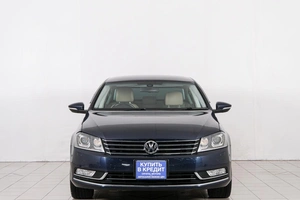 Седан Volkswagen Passat 2013 года, 1449000 рублей, Красноярск