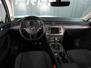 Седан Volkswagen Passat 2016 года, 1799000 рублей, Ростов-на-Дону