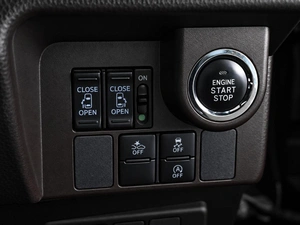 Хетчбэк Toyota Tank 2018 года, 879000 рублей, Тюмень