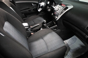 Хетчбэк Kia Ceed 2010 года, 849000 рублей, Сургут