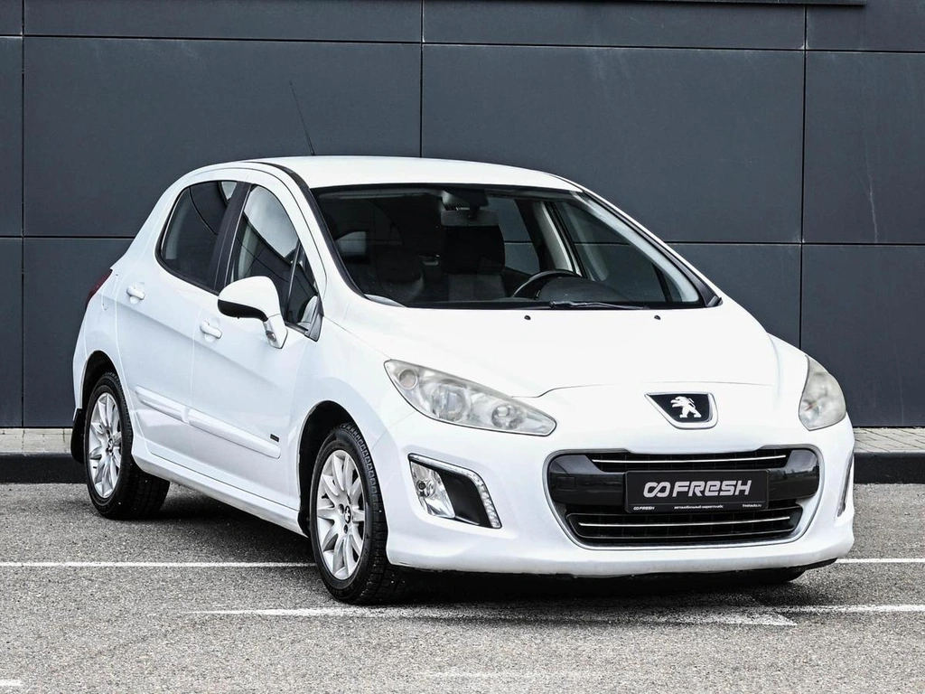 Хетчбэк Peugeot 308 2011 года, 614000 рублей, Кирилловка
