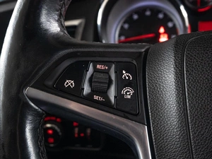 Хетчбэк Opel Astra 2012 года, 799000 рублей, Краснодар