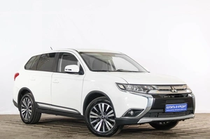 Внедорожник Mitsubishi Outlander 2016 года, 1739000 рублей, Тюмень
