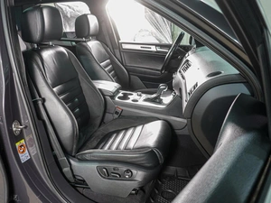 Внедорожник Volkswagen Touareg 2012 года, 2549000 рублей, Воронеж