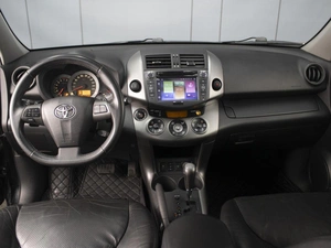 Внедорожник Toyota RAV4 2010 года, 1360000 рублей, Омск