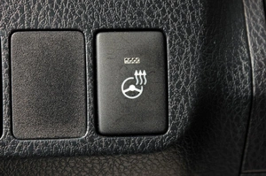 Внедорожник Toyota RAV4 2016 года, 2419000 рублей, Тюмень