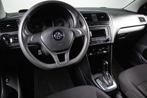 Седан Volkswagen Polo 2019 года, 1069000 рублей, Сургут